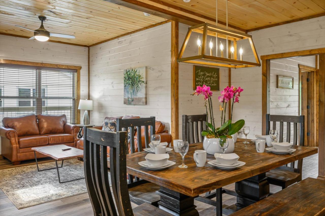 Osprey Nest Cottage Modern New Cabin พิเจนฟอร์จ ภายนอก รูปภาพ