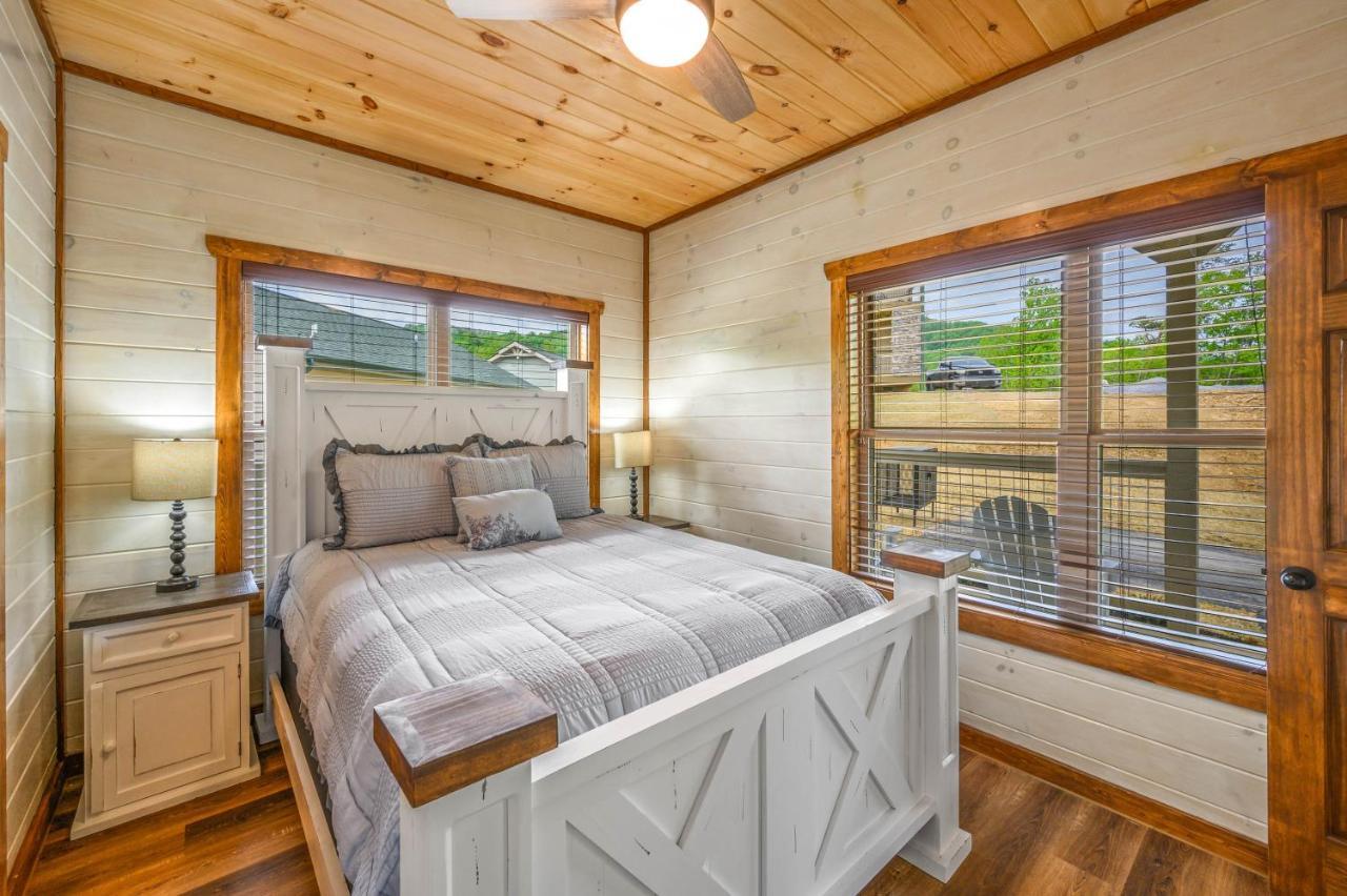 Osprey Nest Cottage Modern New Cabin พิเจนฟอร์จ ภายนอก รูปภาพ