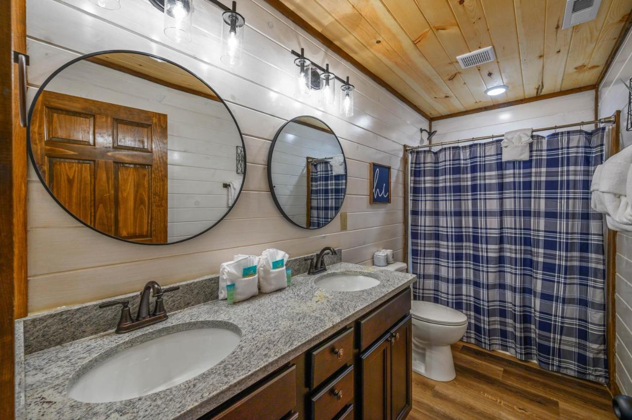 Osprey Nest Cottage Modern New Cabin พิเจนฟอร์จ ภายนอก รูปภาพ