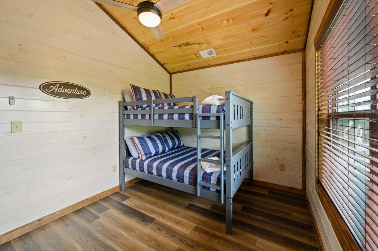 Osprey Nest Cottage Modern New Cabin พิเจนฟอร์จ ภายนอก รูปภาพ