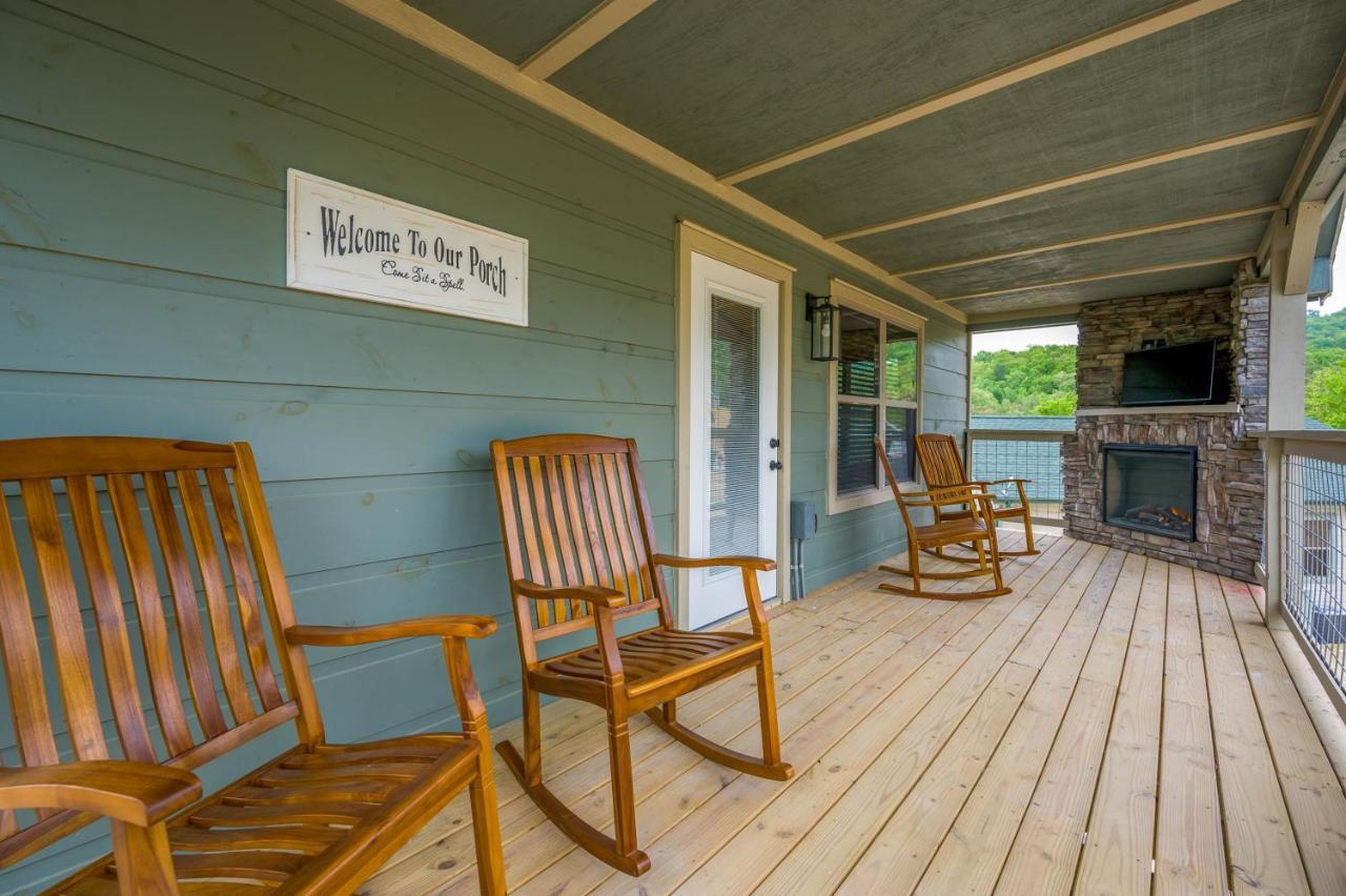 Osprey Nest Cottage Modern New Cabin พิเจนฟอร์จ ภายนอก รูปภาพ