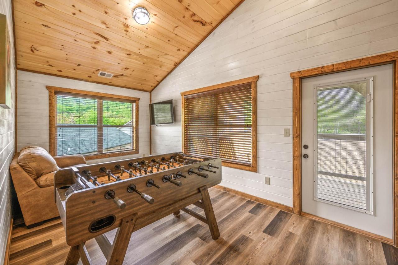 Osprey Nest Cottage Modern New Cabin พิเจนฟอร์จ ภายนอก รูปภาพ