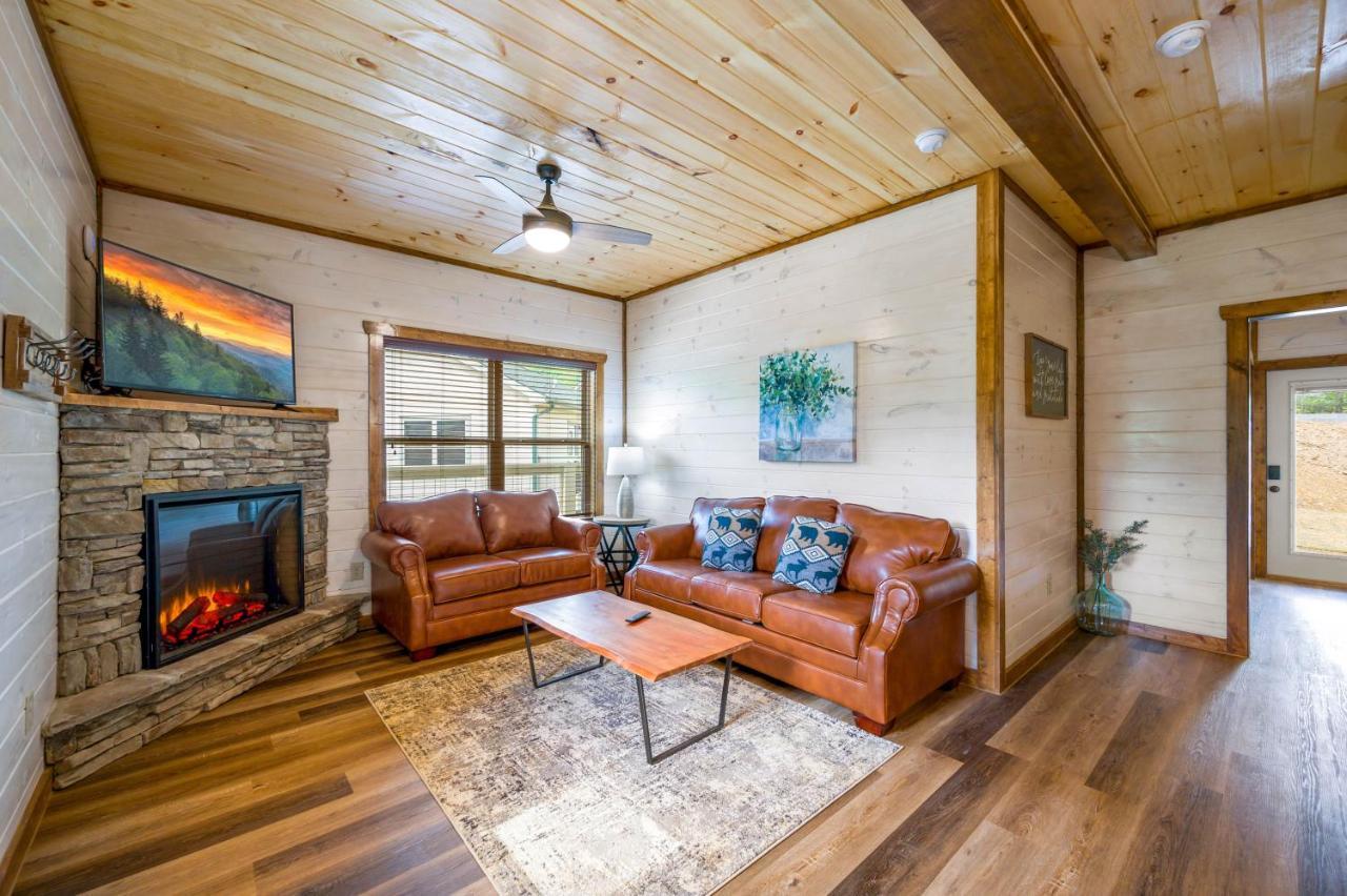 Osprey Nest Cottage Modern New Cabin พิเจนฟอร์จ ภายนอก รูปภาพ
