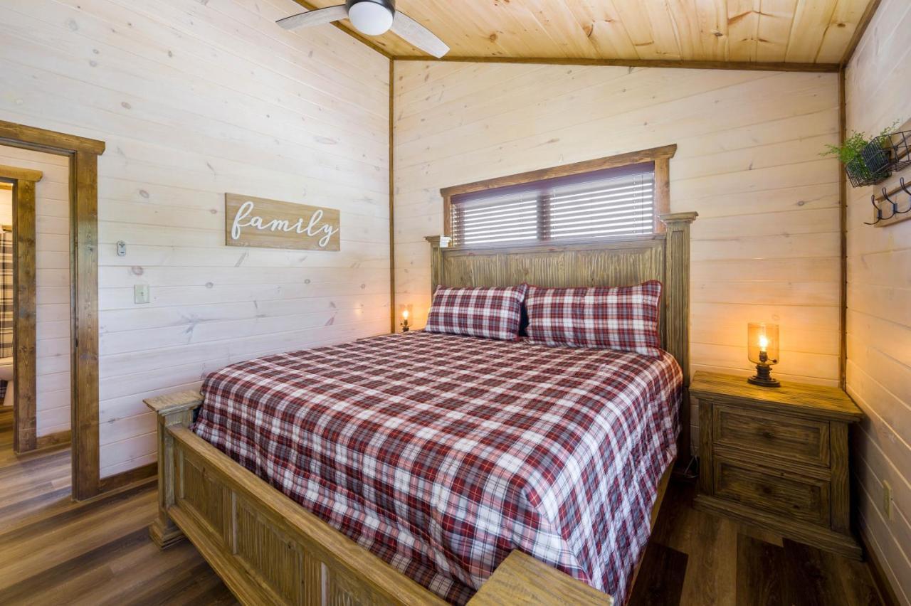 Osprey Nest Cottage Modern New Cabin พิเจนฟอร์จ ภายนอก รูปภาพ